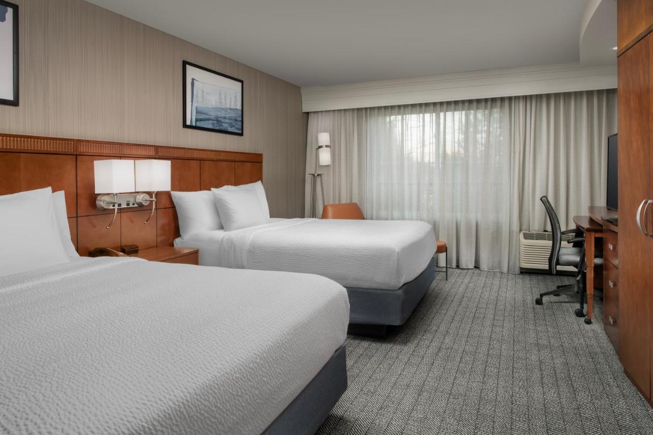Courtyard By Marriott Seattle Kirkland Ξενοδοχείο Εξωτερικό φωτογραφία